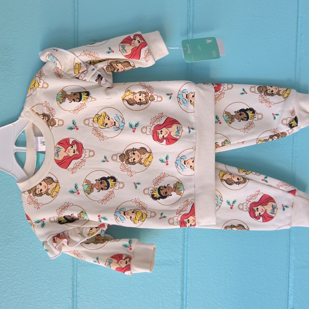 NWT "Disney" Princess Holiday Baby 2 Piece Pantset/Pajama Set Size 12Months